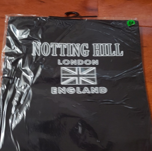 Gildan Other - Brand New Notting Hill England Black Graphic Tee